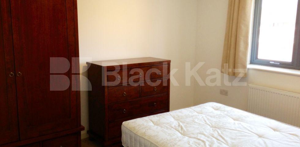 			NEW INSTRUCTION , 2 Bedroom, 1 bath, 1 reception Apartment			 Brixton Road, Oval